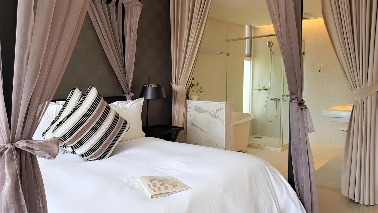 Around The Tree Manor Apartment Shitan Bilik gambar